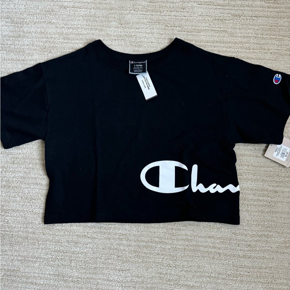 NEW WITH TAGS Champion black short-sleeved shirt (XS)